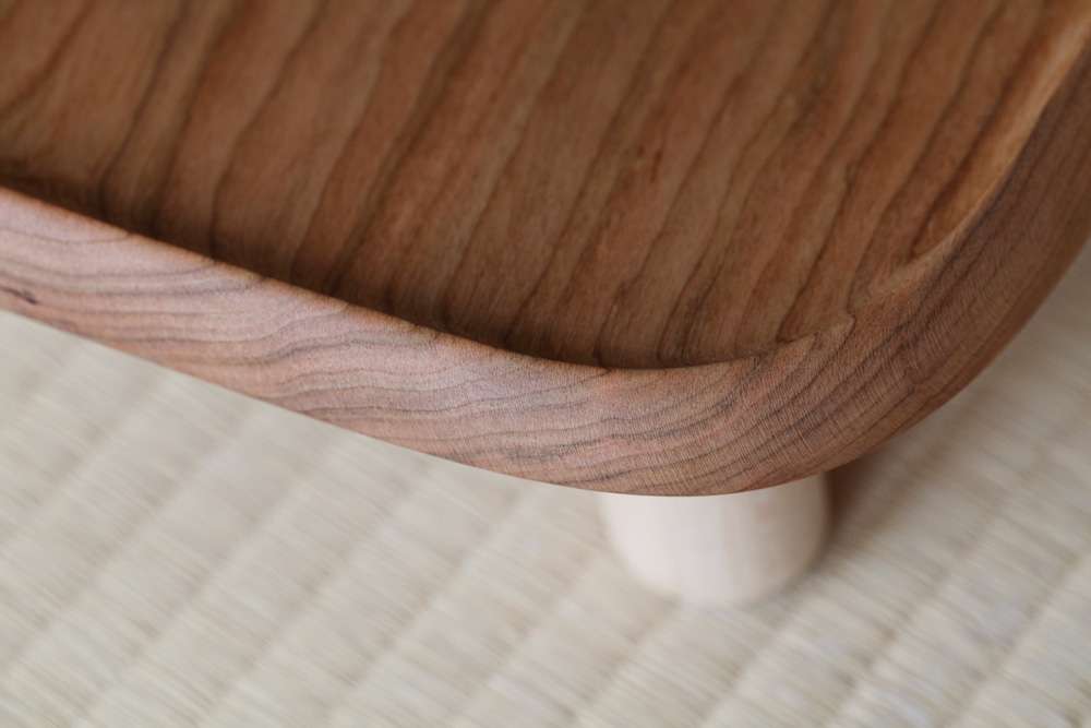 脚付きトレイ チェリー×メープル