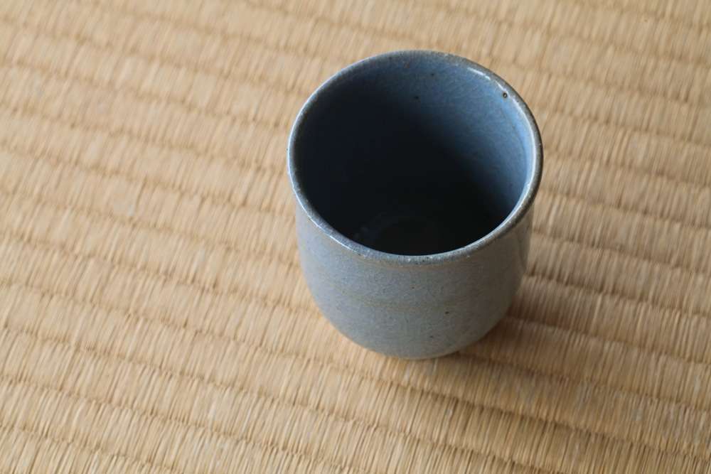 湯呑 月白釉 胴紐 朝日窯工房作