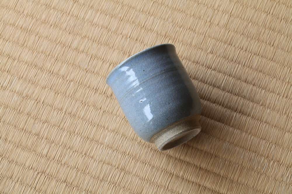 湯呑 月白釉 胴紐 朝日窯工房作