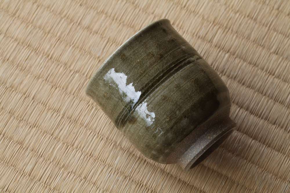 湯呑　松灰釉　胴紐 朝日窯工房作