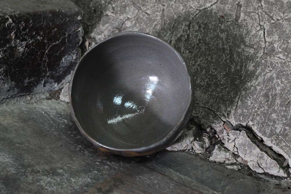 茶盌 紅鹿背金彩　十六世豊斎作