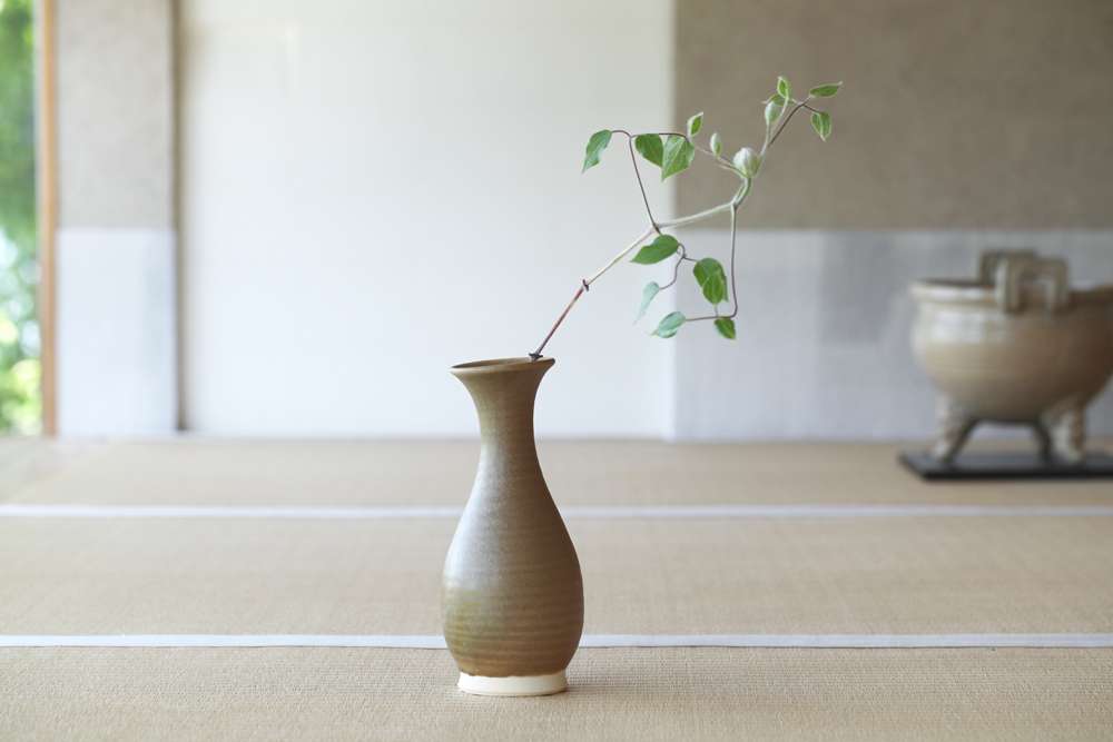 花入 松灰釉 鶴首 朝日窯工房作