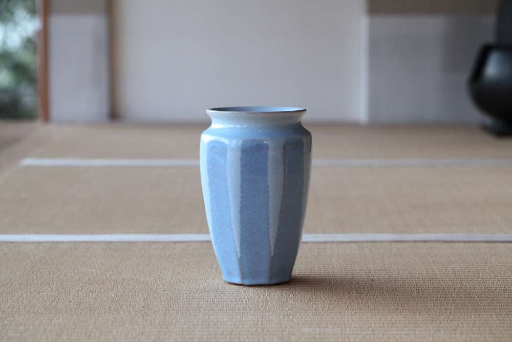 花入 月白釉  M 朝日窯工房作