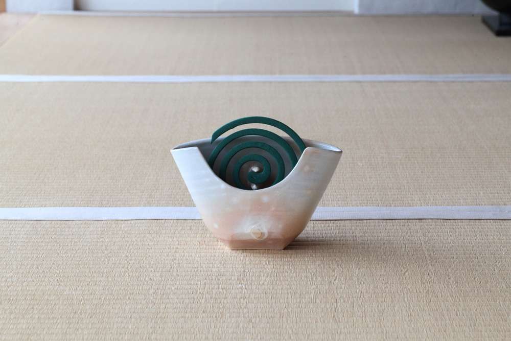 花器になる蚊遣り 燔師（宇治の陶土）