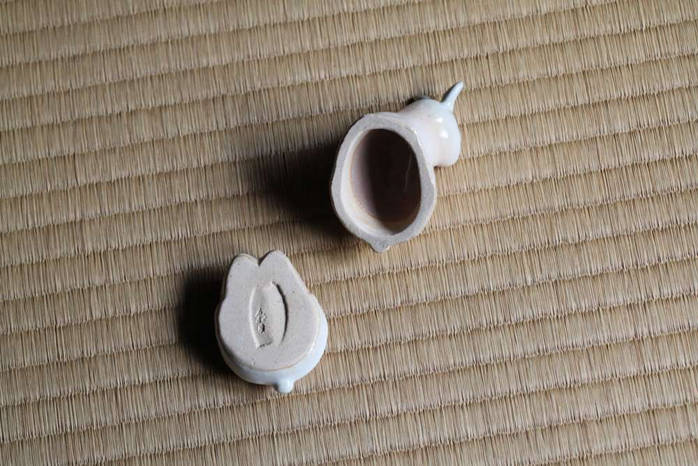 香盒 卯 燔師　十六世豊斎作