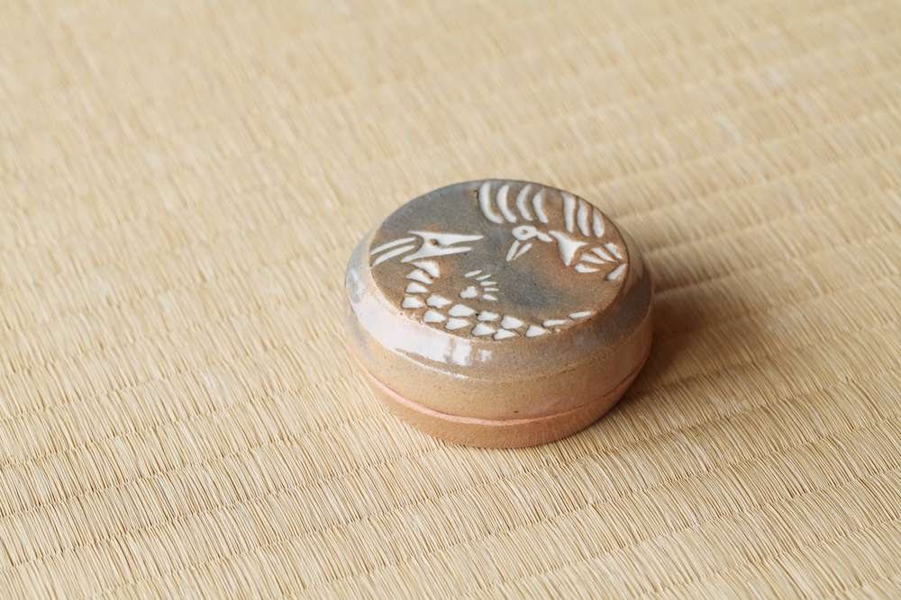 香盒 龍と鳳凰 紅鹿背　十六世豊斎作