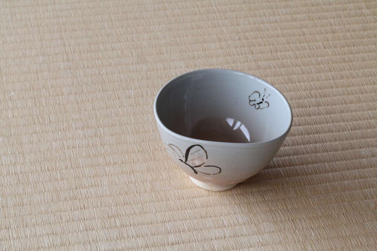 茶盌 蝶と三鱗 / 燔師