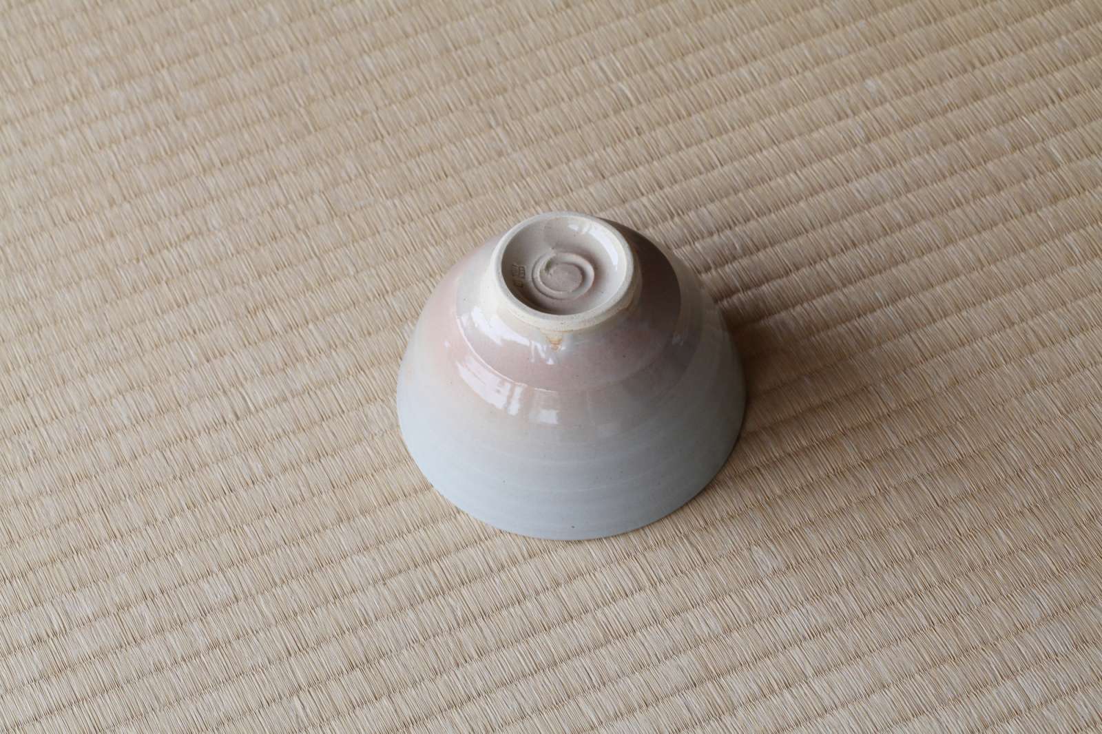 茶盌 蝶と三鱗 / 燔師