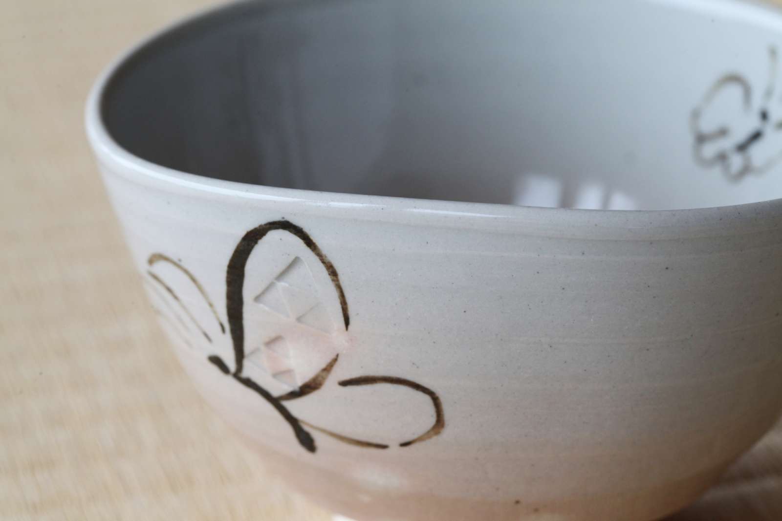 茶盌 蝶と三鱗 / 燔師