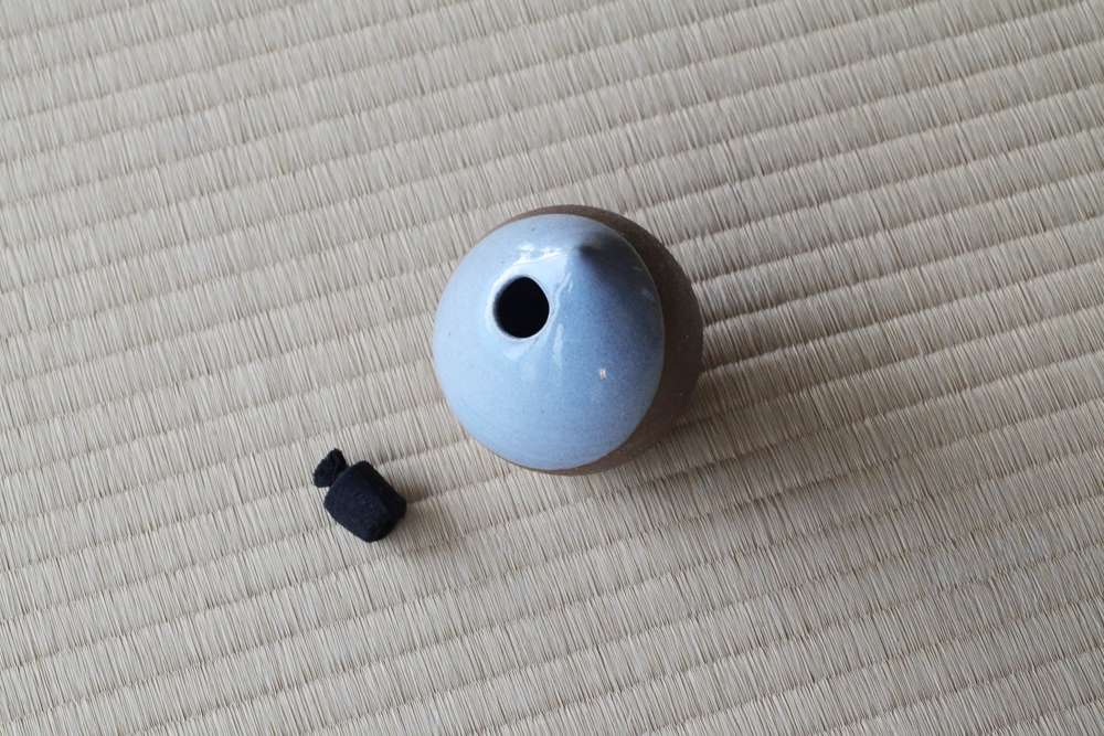 一輪生 / 振り出し  月白釉