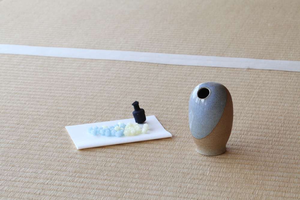 一輪生 / 振り出し  月白釉