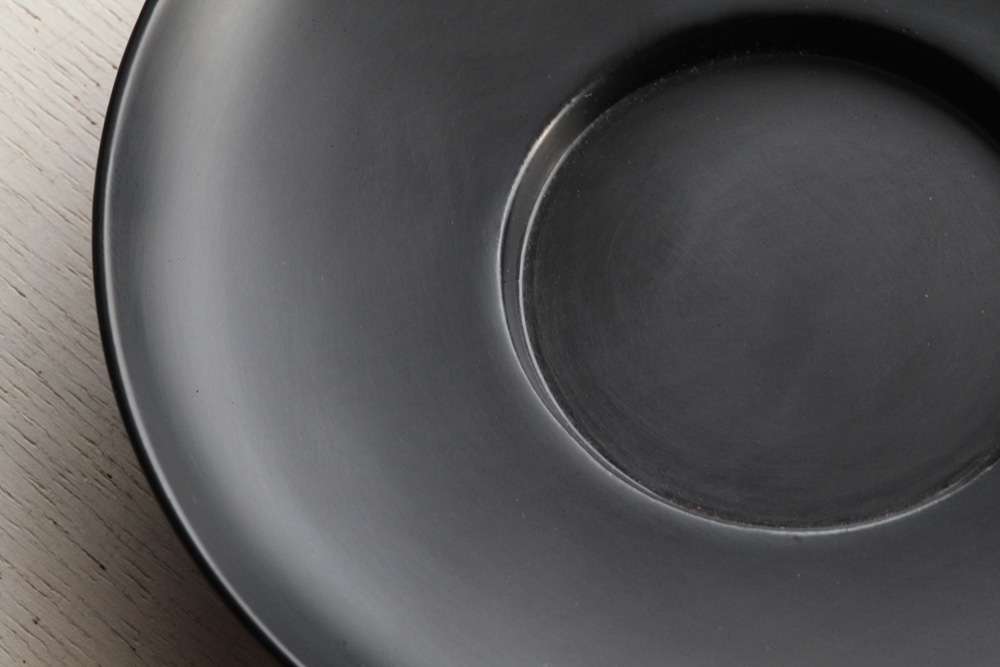 漆の茶托  M